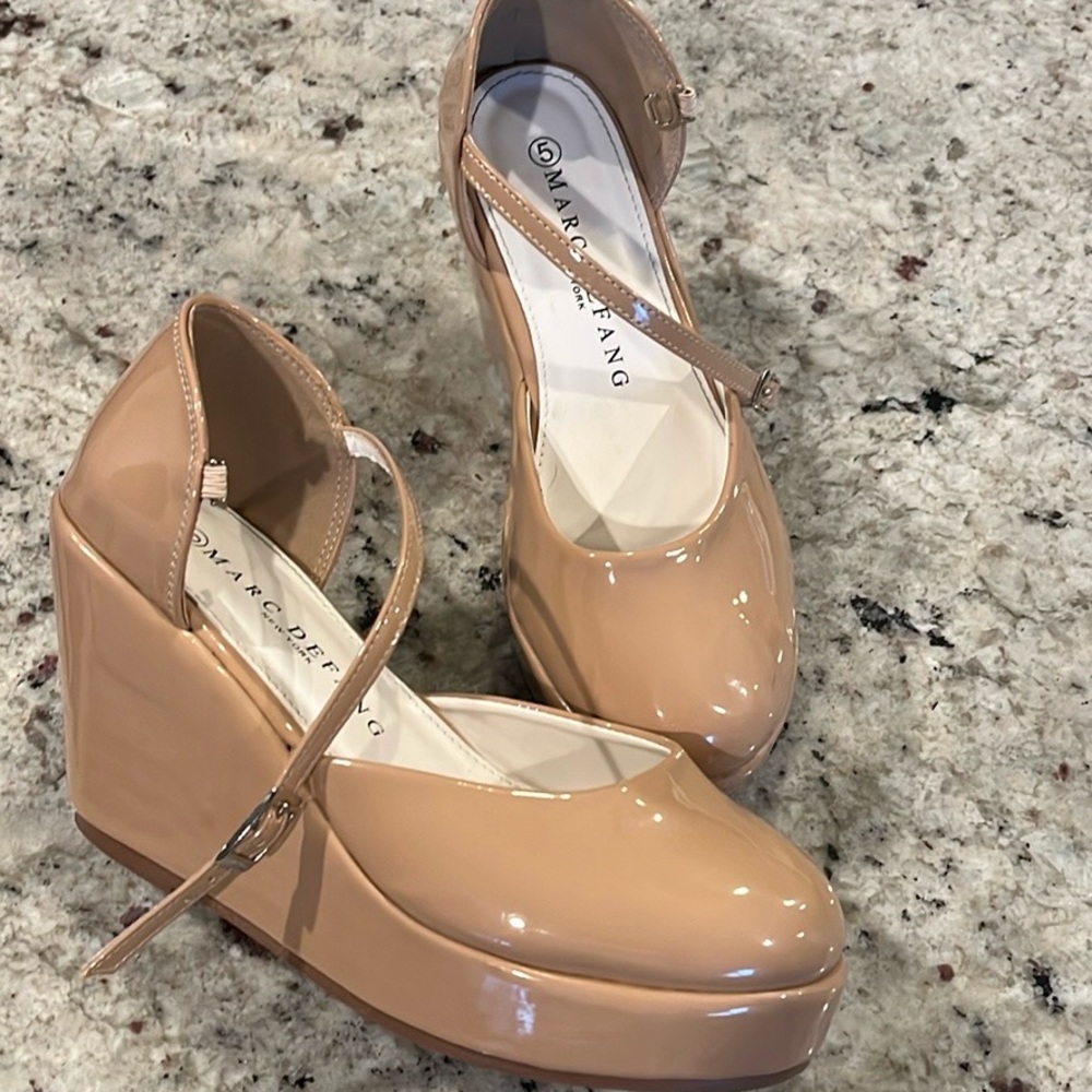 Girls nude heels